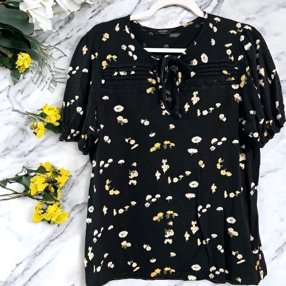 Lucky Brand Women's L Short Sleeve Tie Crew Neck Black Floral Feminine Blouse